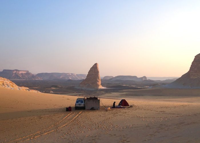 06 NIGHTS INTO THE DESERT