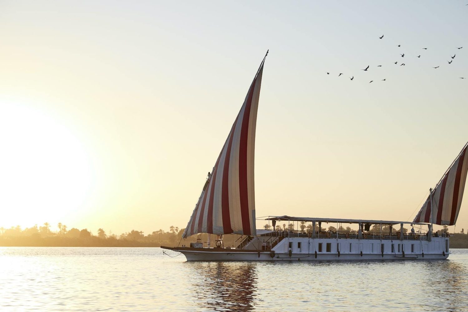 03 NIGHTS NILE DAHABIYA