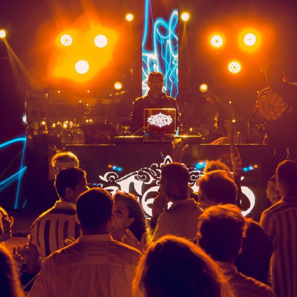 Exploring the Local Bars and Pubs in Hurghada